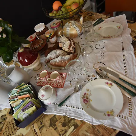 A Casa Dell'artista Viki B&B 이에시