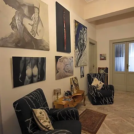 A Casa Dell'artista Viki *