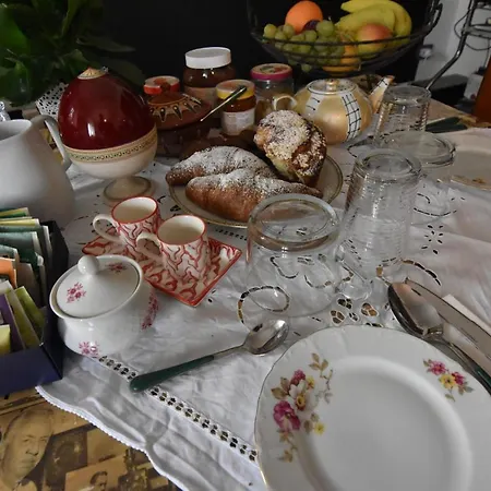 A Casa Dell'artista Viki * Iesi