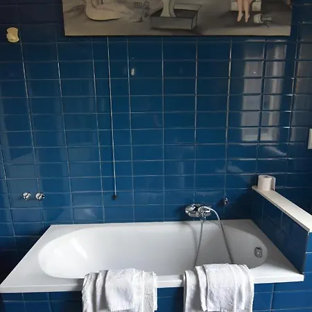 Oda ve Kahvaltı A Casa Dell'artista Viki Iesi