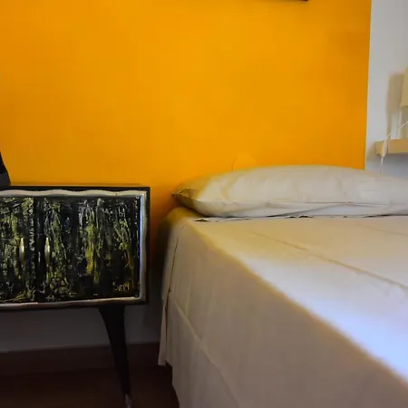 ベッド・アンド・ブレックファスト A Casa Dell'artista Viki *