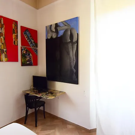 A Casa Dell'artista Viki ベッド・アンド・ブレックファスト *